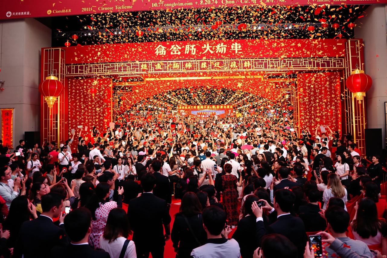 羞羞视频《星辰大海》票房突破30亿，创华语科幻新纪录